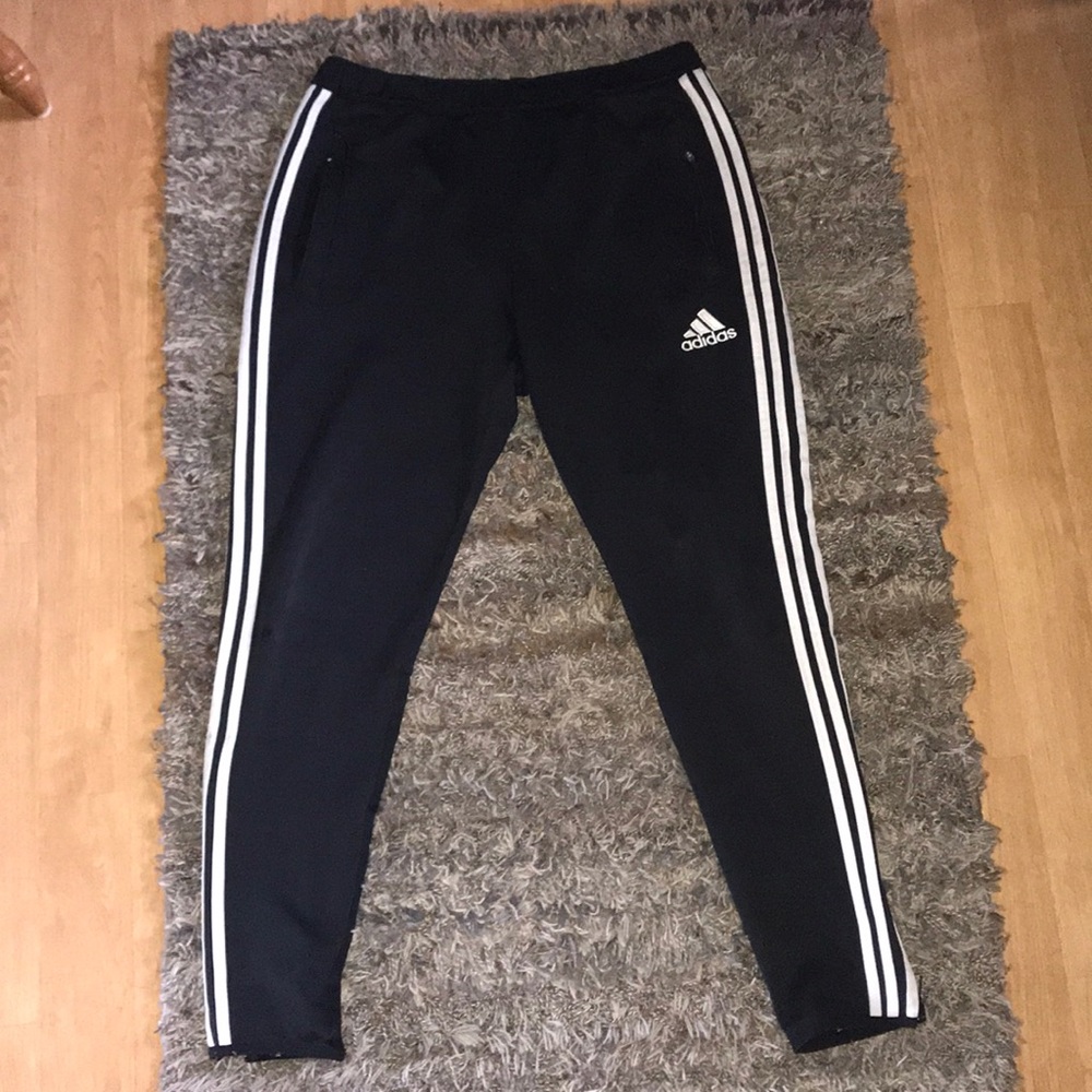 Adidas joggers Large